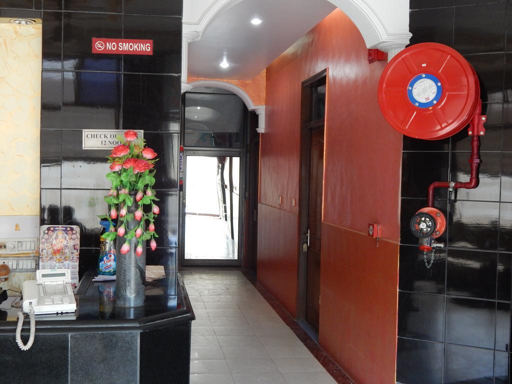 Airport Hotel Paradise International New Delhi Luaran gambar